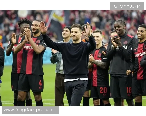 足总杯精彩对决里昂与波尔图激战成平局帽子戏法引发全场热烈反响